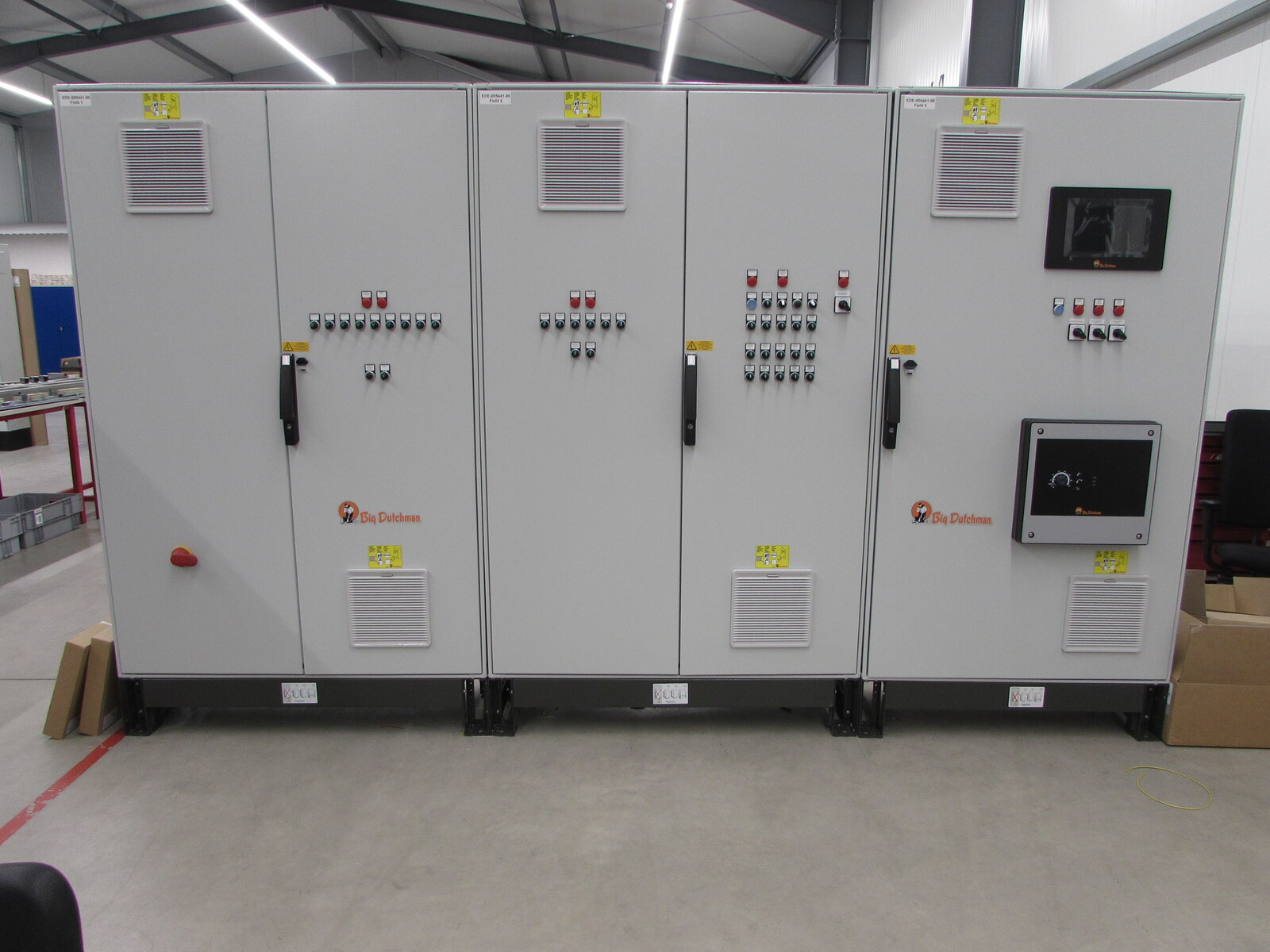 Control cabinet layer house - UV600 5r6t